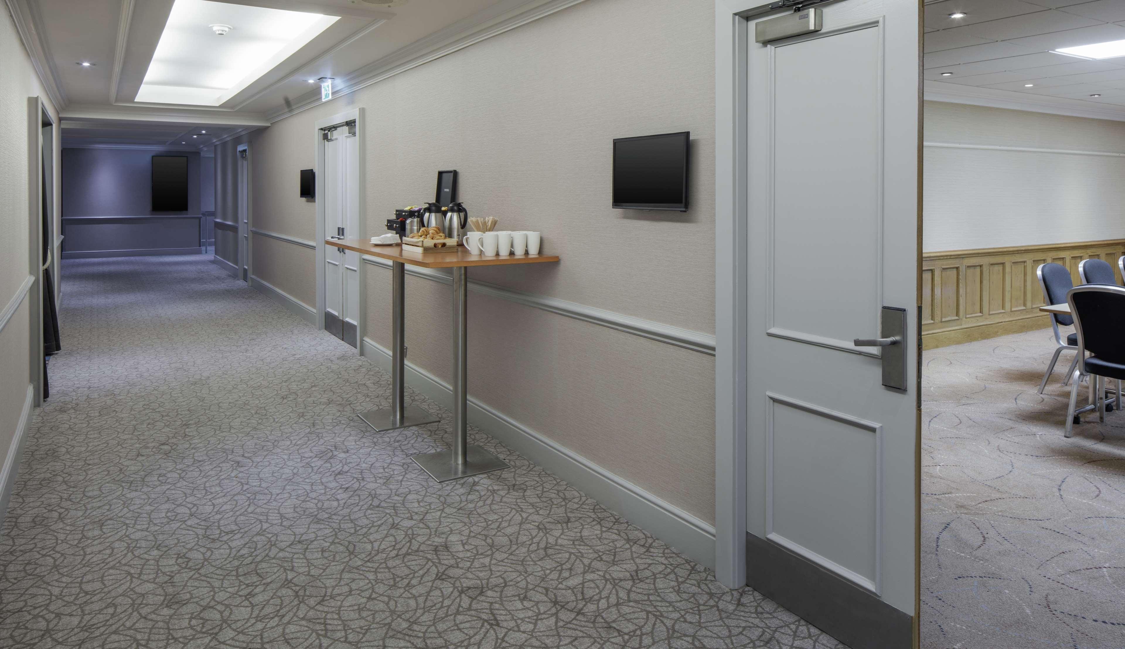 Hilton East Midlands Airport Hotel Kegworth Exterior photo
